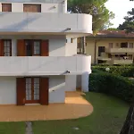 Terraced House 700mt From The Sea *