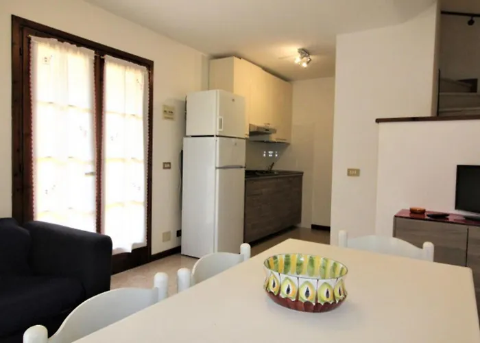 Willa Terraced House 700mt From The Sea *